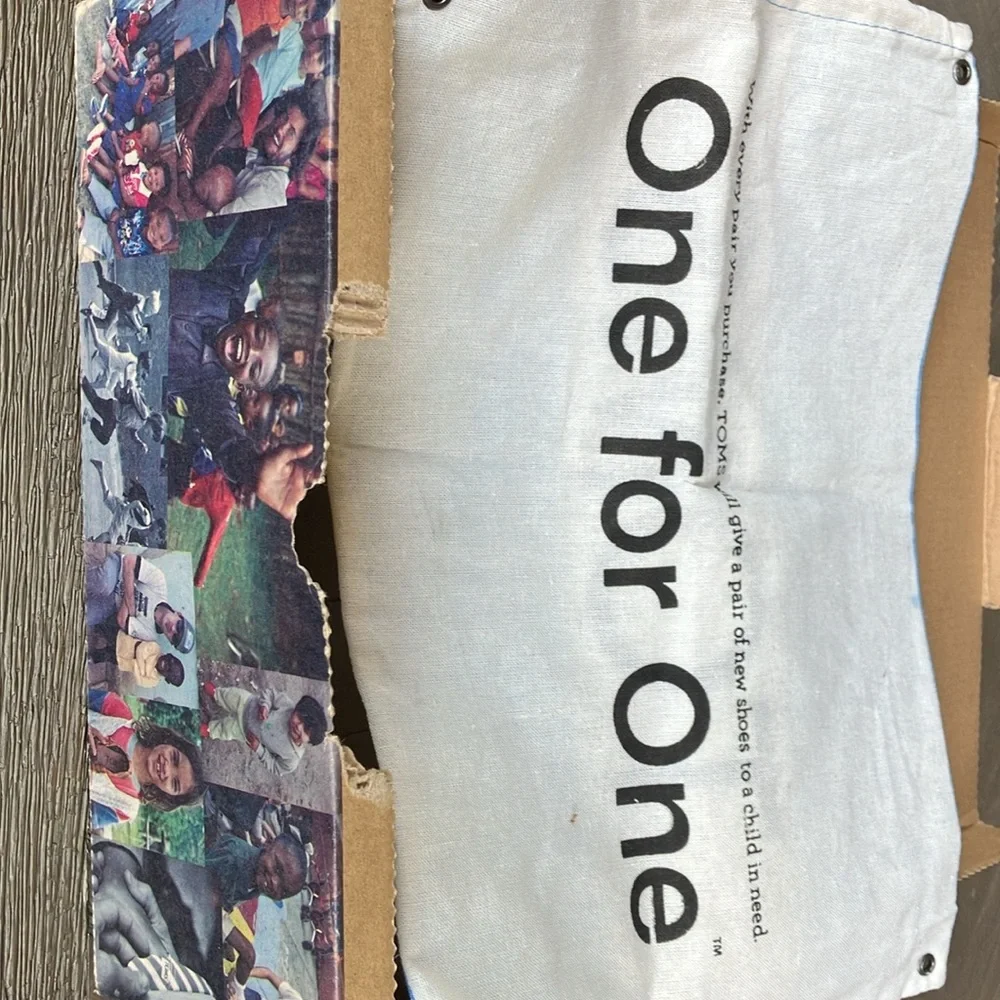 Like new TOMS desert wedge in black suede, size 5. - Picture 9 of 10